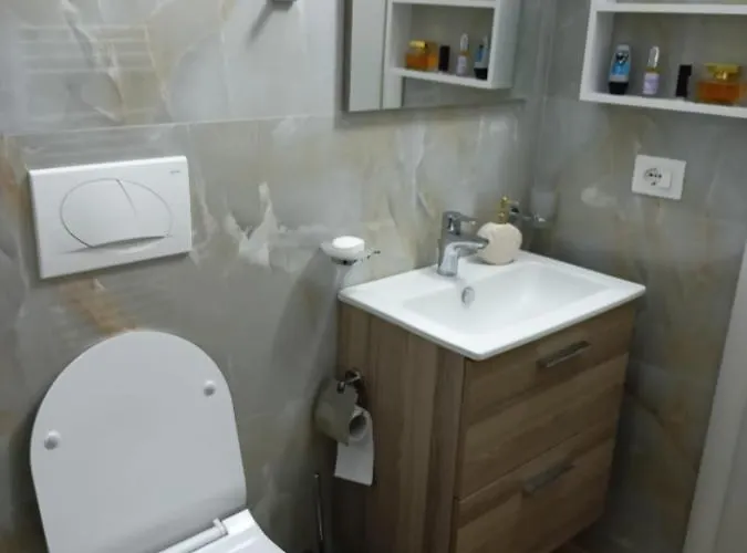 Azure View Apartment *