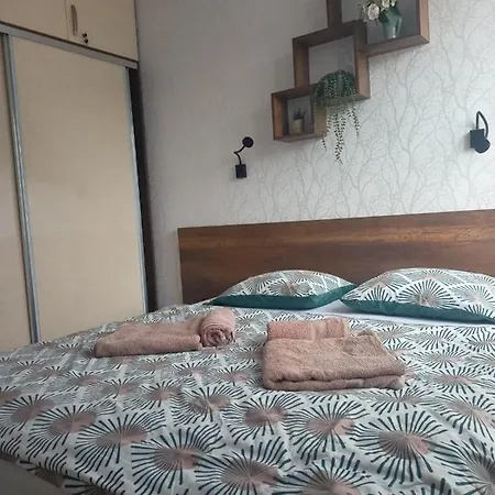 Azure View Apartment *